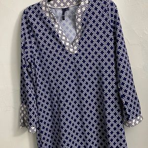 Nice dress very simple to wear